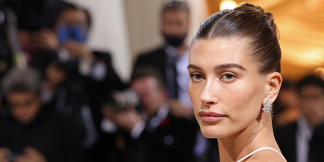 Model Hailey Bieber also weighed in on the controversy and defended the Vogue editor.