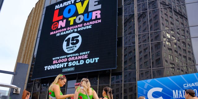 Harry Styles was honored with a banner that will remain in the venue to celebrate his historic 15 show run.
