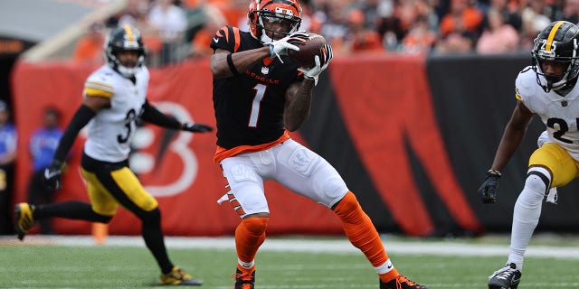 Cincinnati Bengals wide receiver Ja'Marr Chase #1 catches a pass against the Pittsburgh Steelers at Paul Brown Stadium on September 11, 2022 in Cincinnati, Ohio.