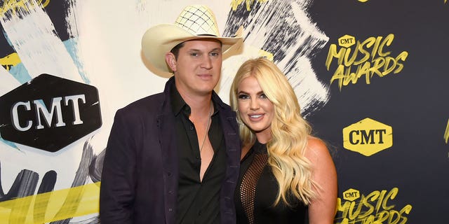 Jon Pardi and his wife Summer announced that they are expecting their first baby together. 