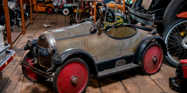 This 1927 American National Lincoln pedal car is likely worth over $10,000.