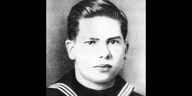 Electrician’s Mate 3rd Class Roman W. Sadlowski who died during the attack on Pearl Harbor in 1941 has been buried at Arlington National Cemetery.