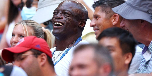 After the British-born singer reunited with his daughter Leni Klum, 18, Seal was all smiles at the US Open. 