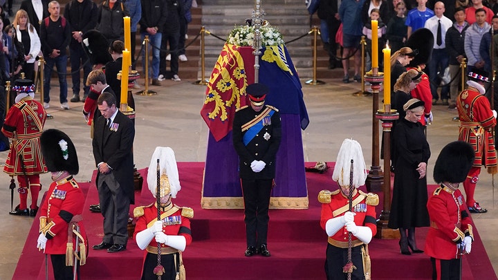 British citizens honor Queen Elizabeth II: She ‘spread her love across the world’