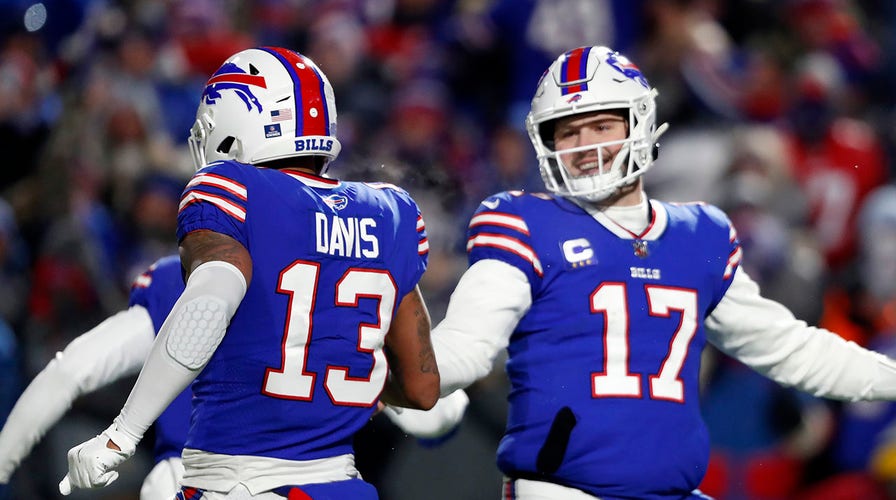 Bills' Josh Allen finds Gabriel Davis for first touchdown of 2022