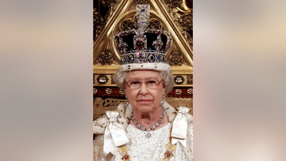 Queen Elizabeth II wearing the Imperial State Crown