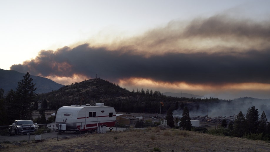 California Wildfire Sets Homes Ablaze, Forces Evacuations | Fox News