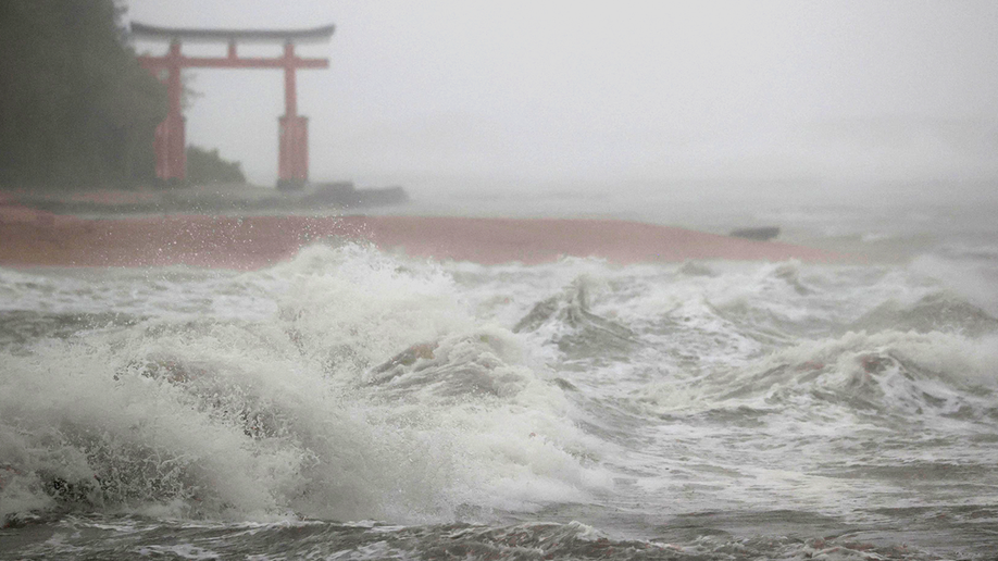 Waves batter the shore