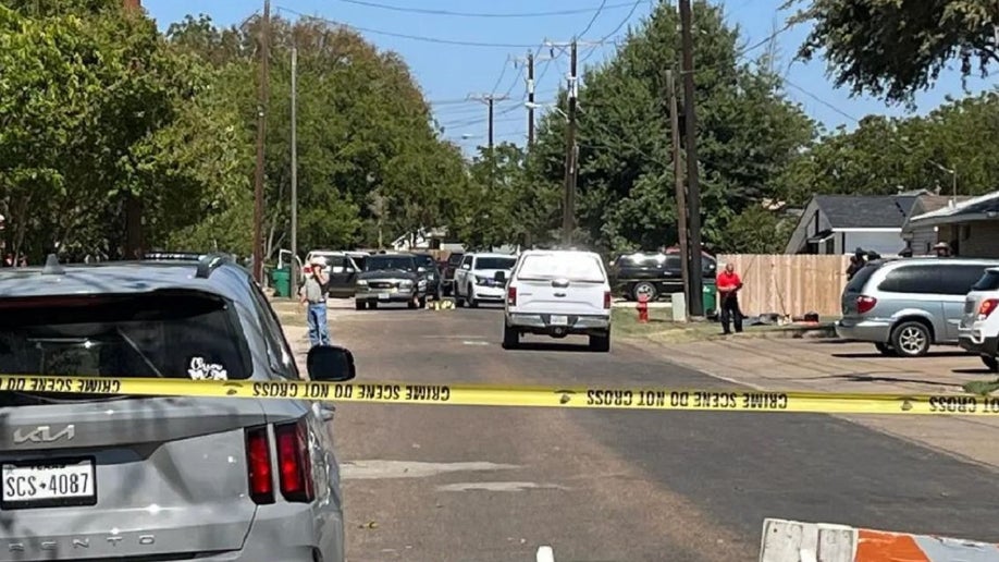 Texas Shooting Leaves 5 Dead, Suspect In Custody, Authorities Say | Fox ...