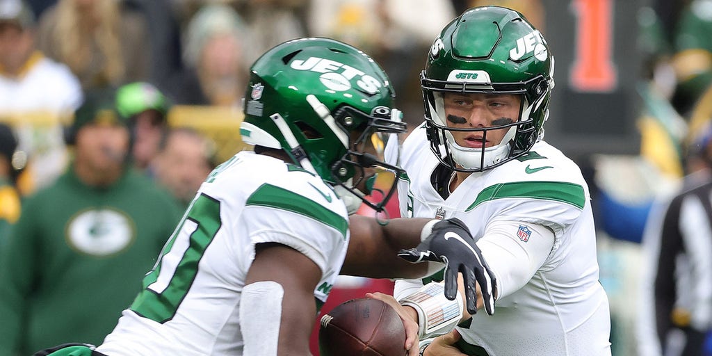 Mark Sanchez relates to Zach Wilson's Jets journey: 'Fine line'