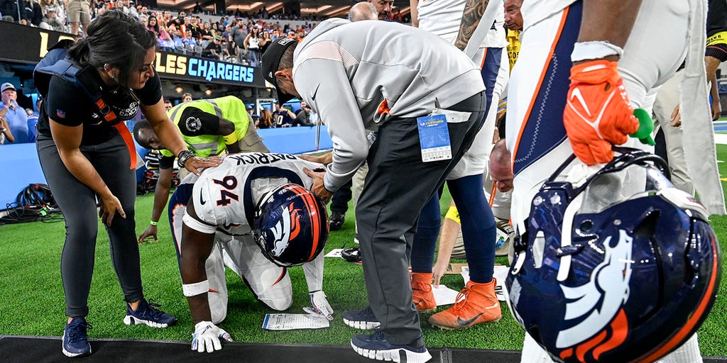 Denver Broncos linebacker Aaron Patrick (94) against the Los