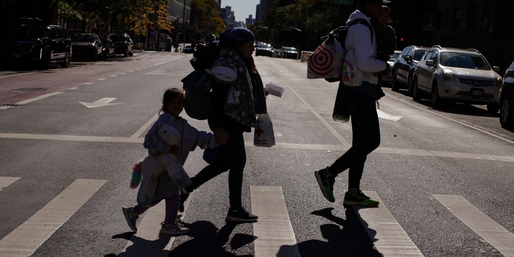 Former Trump officials skeptical of Biden admin's reported plan to resume migrant family detention - Vimarsana News