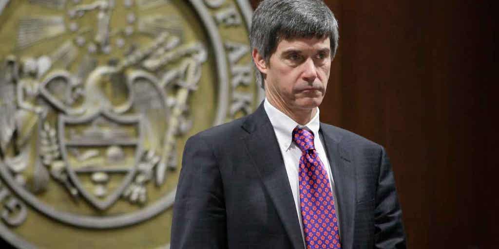Judge asked to dismiss wire fraud, bribery charges against former AR senator Gilbert Baker - Vimarsana News
