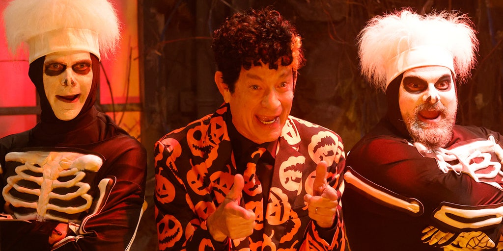 Tom Hanks reprises 'SNL' Halloween character David S. Pumpkins during surprise sketch - Vimarsana News