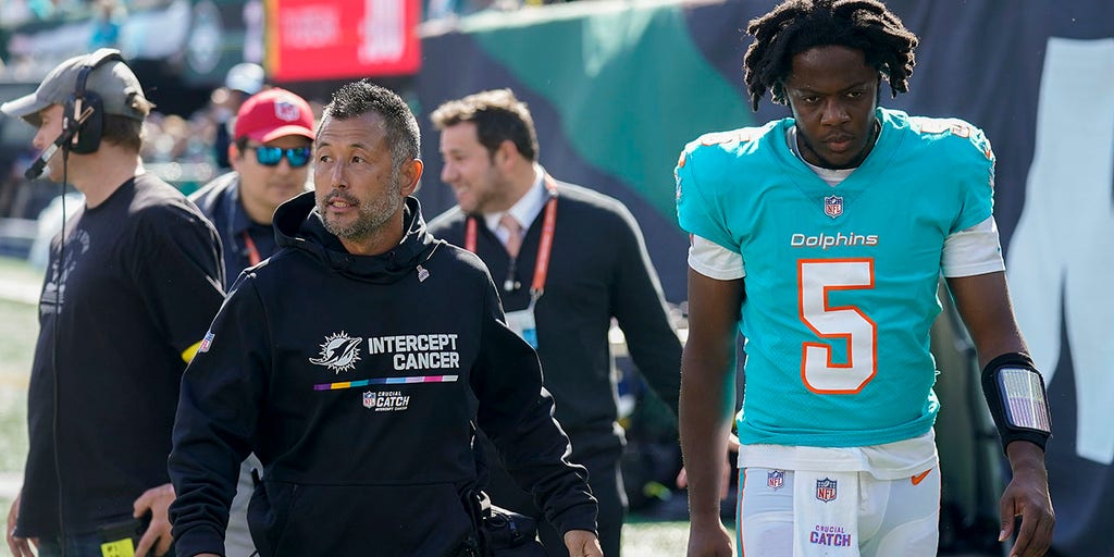 Dolphins' Teddy Bridgewater held out of game vs Jets under revised  concussion protocol: report