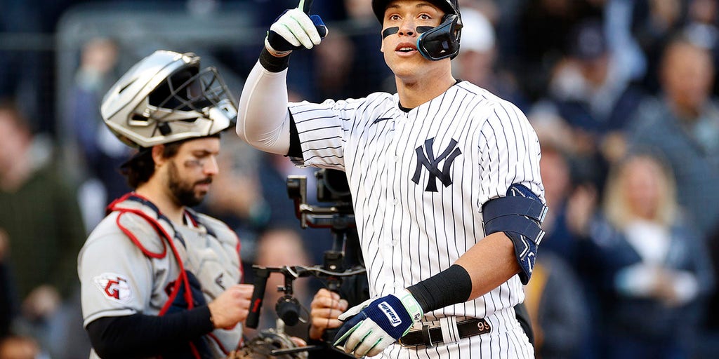 Aaron Judge's pre-game outfit hints at return to Yankees in free