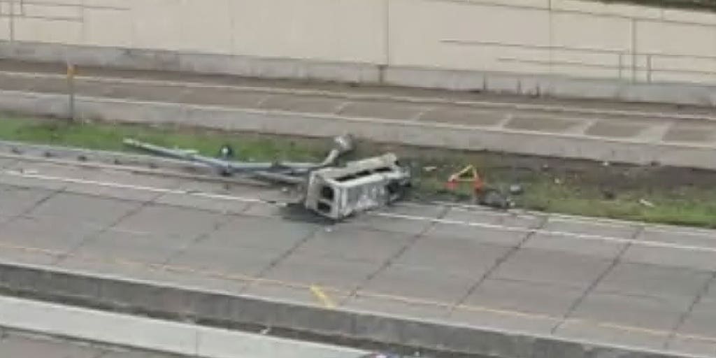2 dead, 6 hurt in Wisconsin crash after bus rolls over, catches fire - Vimarsana News