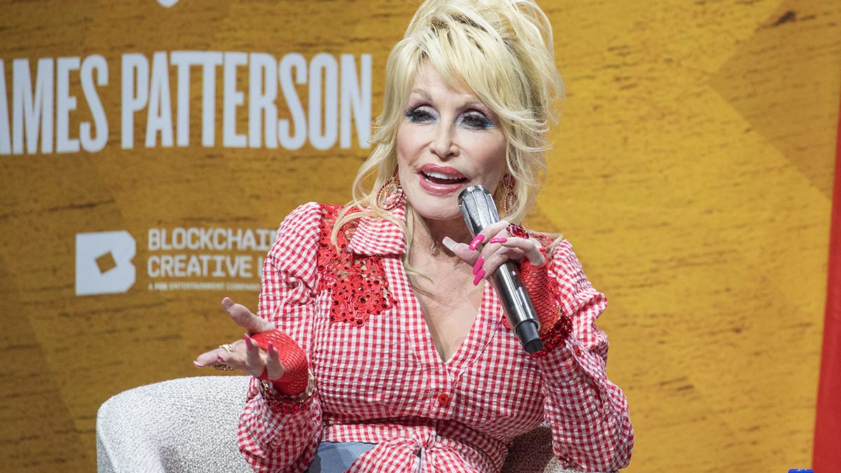 Dolly Parton in Texas