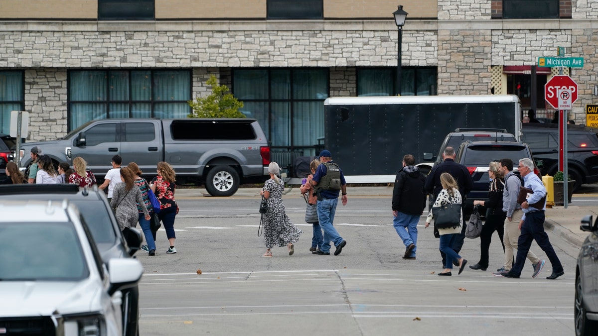 Police evacuate buildings near Hampton Inn