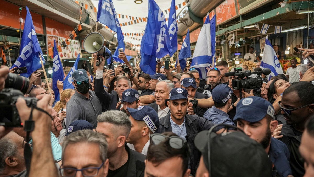 Benjamin Netanyahu campaigning