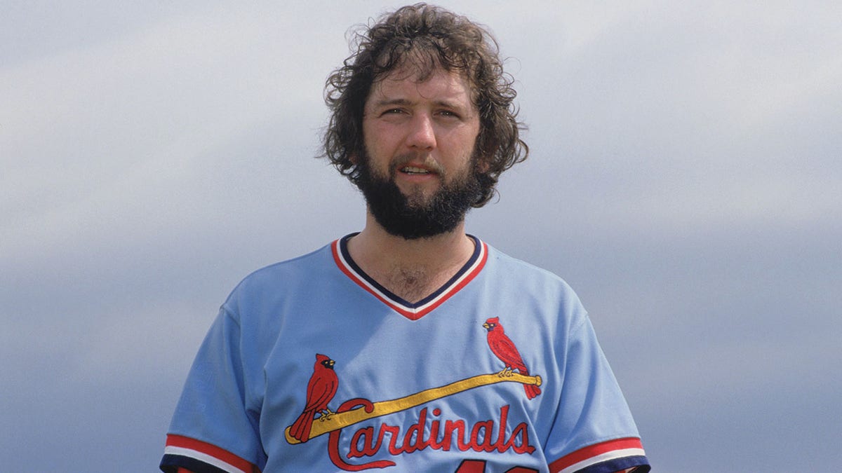Bruce Sutter Jersey - St. Louis Cardinals 1982 Home Cooperstown Throwback  Baseball Jersey