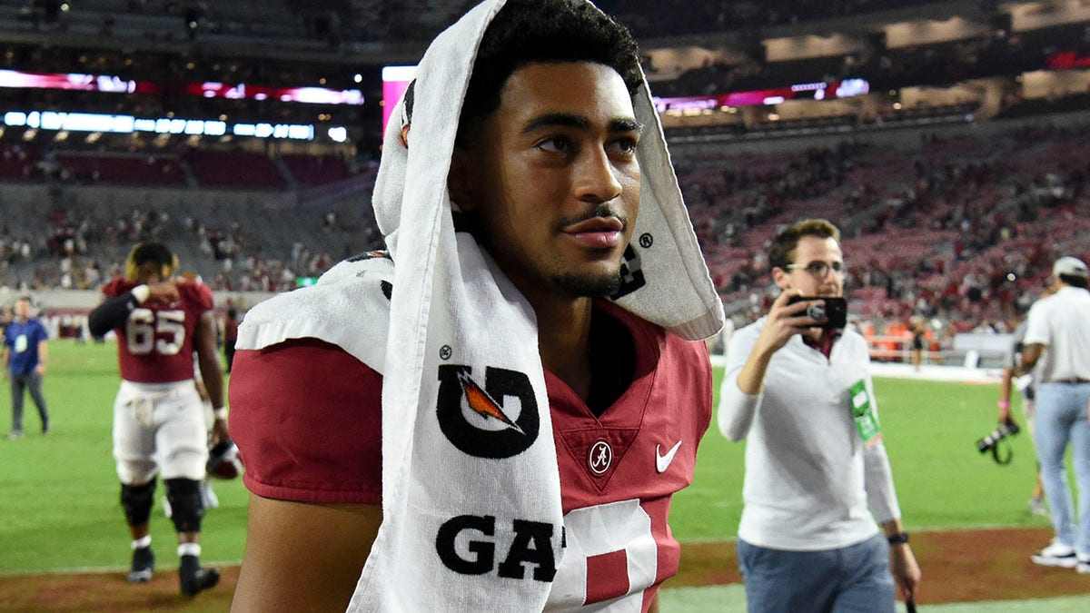 Bryce Young reacts to Alabama's departures, talks area for 2022