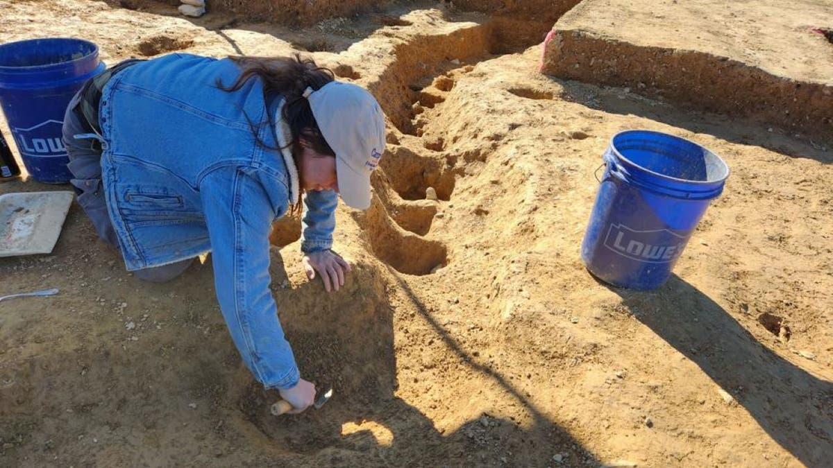 Researcher at Revolutionary War prison camp