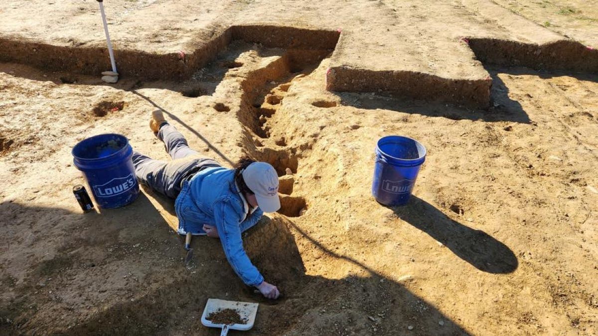 excavation of Revolutionary War archaeological site