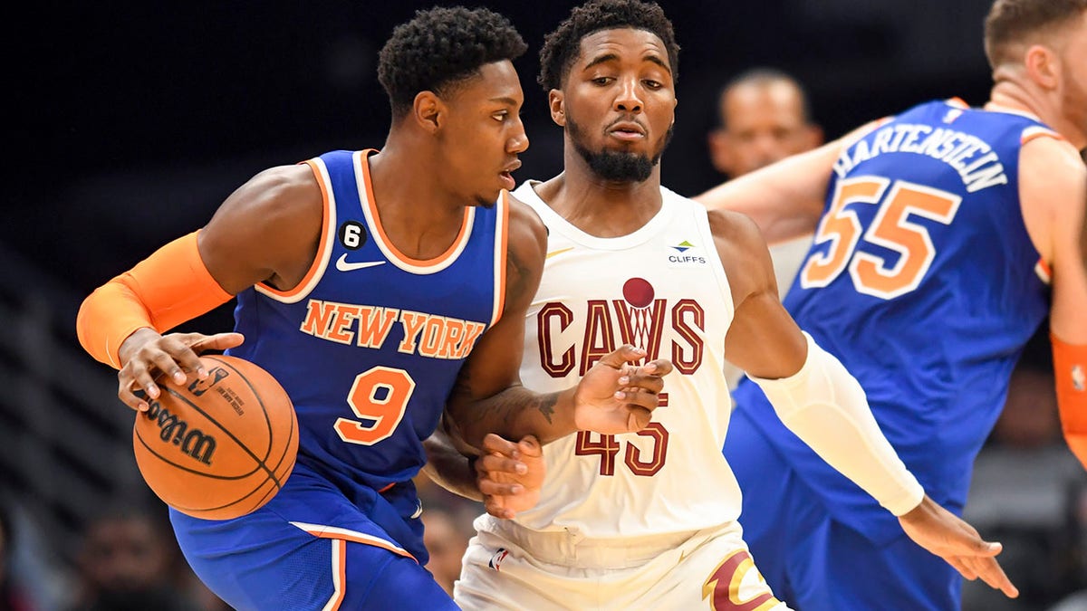 Donovan Mitchell defends RJ Barrett