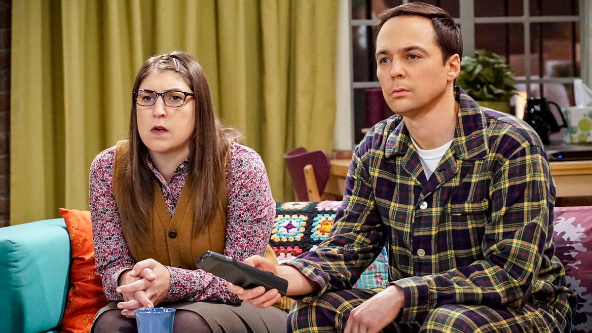 Mayim Bialik as Amy Farrah Fowler and Jim Parsons as Sheldon Cooper in 'The Big Bang Theory'