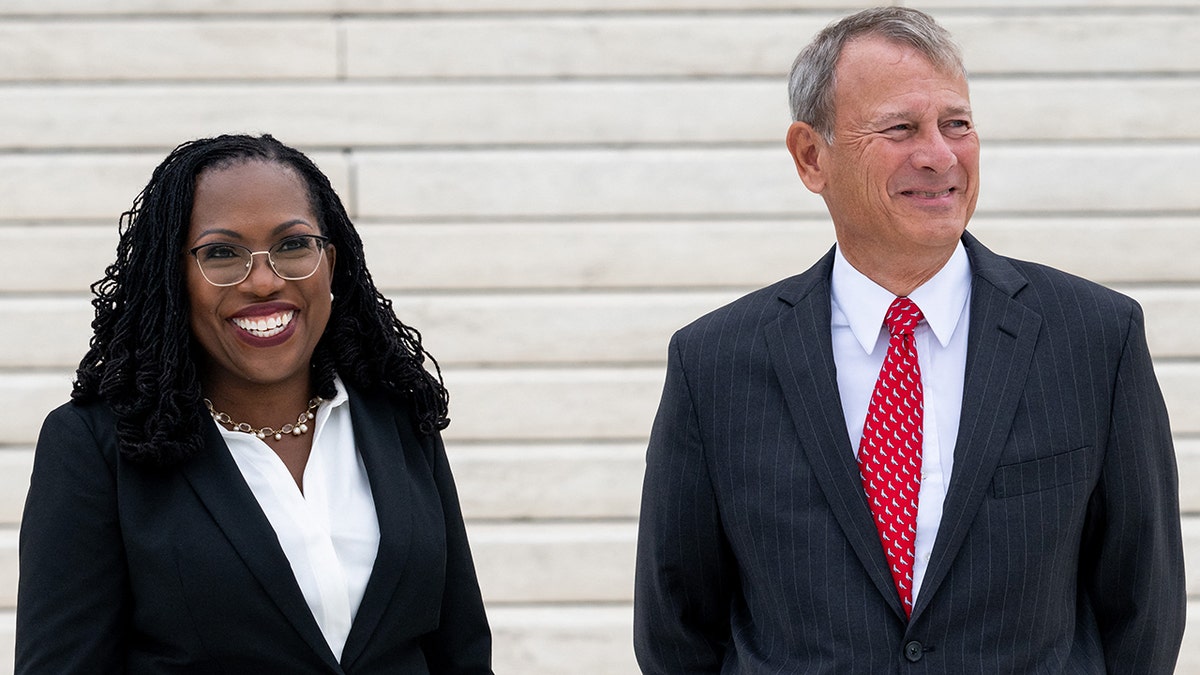 john roberts and ketanji brown jackson on suprem court steps