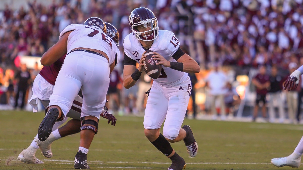 Haynes King plays against Mississippi State