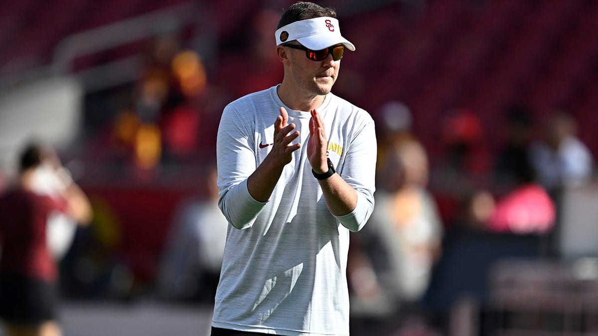 USC head coach Lincoln Riley prior to the Washington State game