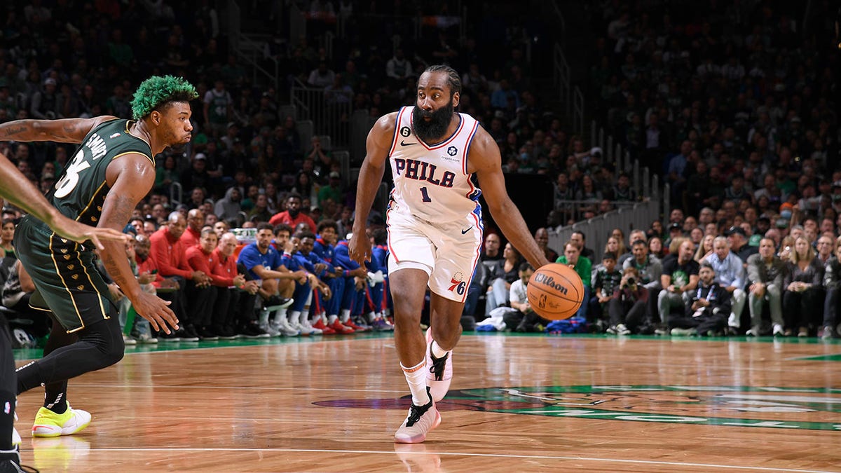 76ers' James Harden reports for uneventful first practice of