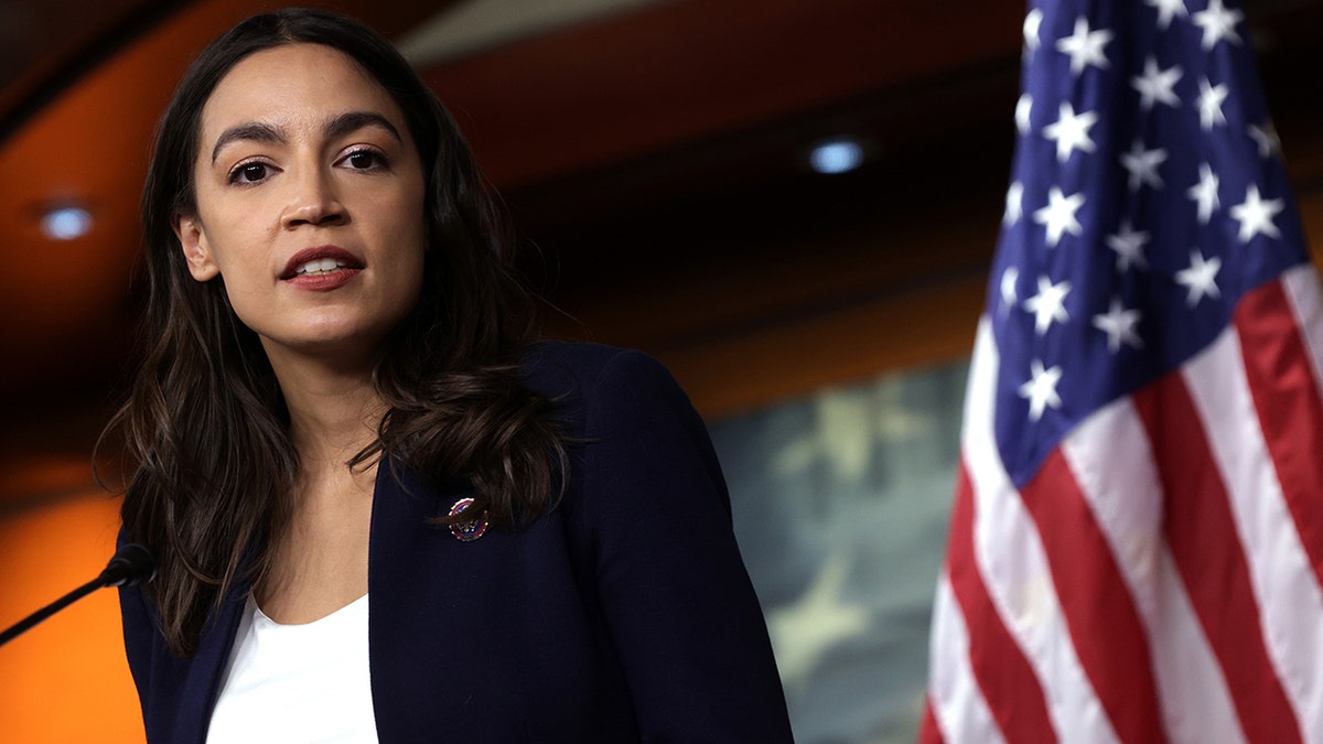 Lauren Boebert sparks feud with AOC after town hall heckling: 'Ripped ...