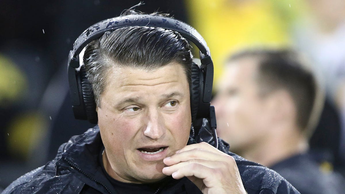 Offensive coordinator Brian Ferentz against Nevada