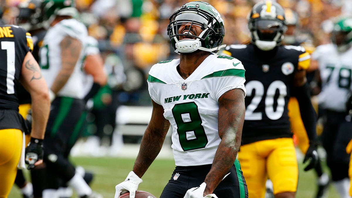 Elijah Moore against the Steelers