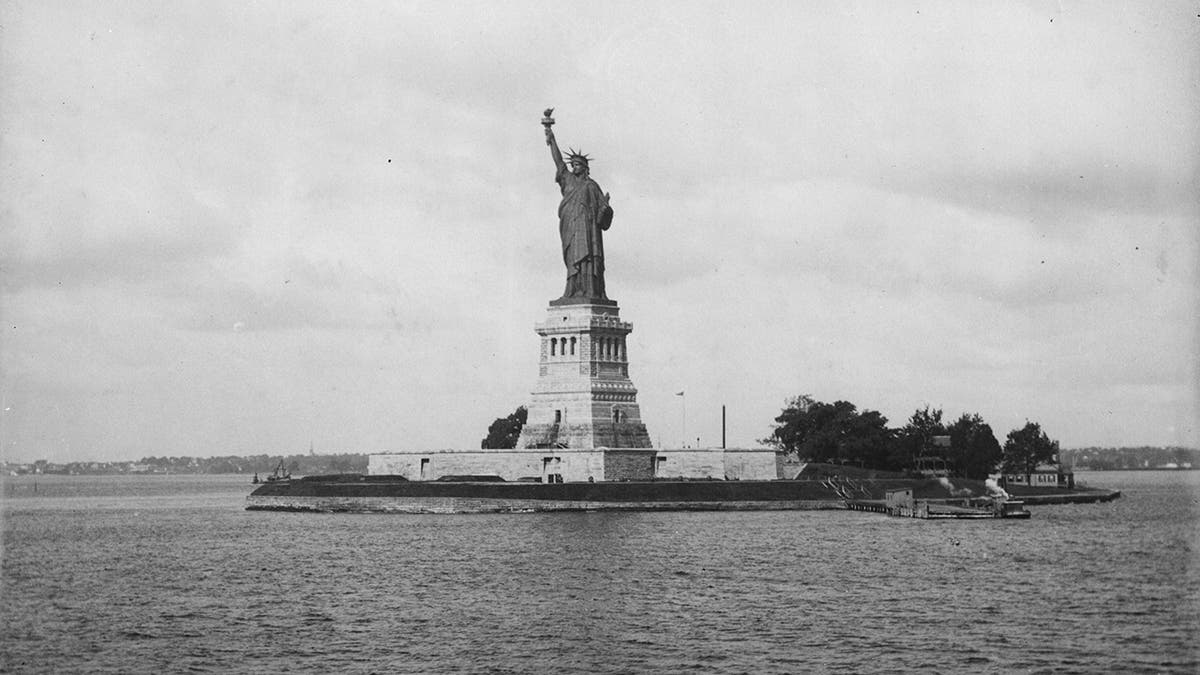 Statue of Liberty 1893