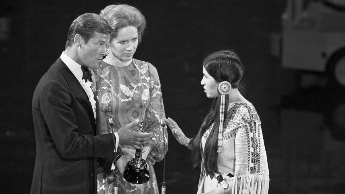 Sacheen Littlefeather declining Oscar award