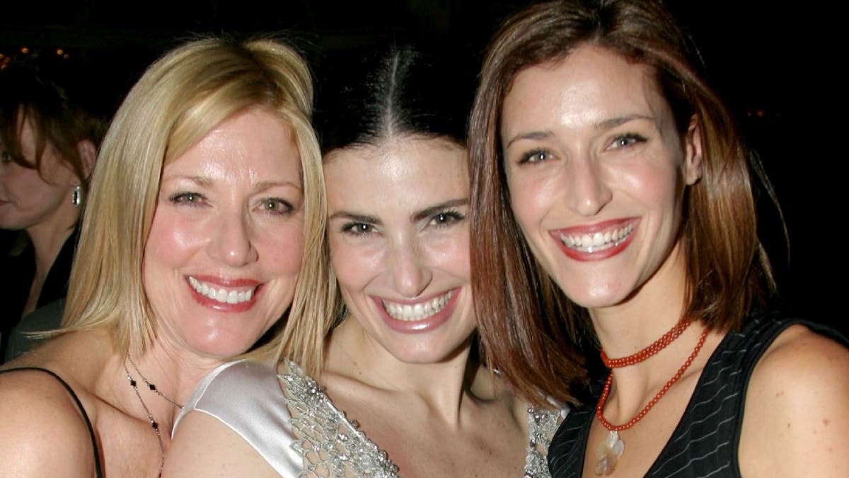 Idina Menzel And Sister Cara Mentzel Write Children's Book 'Loud Mouse ...