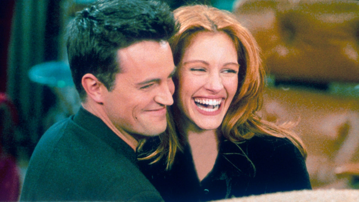 Julia Roberts and Matthew Perry