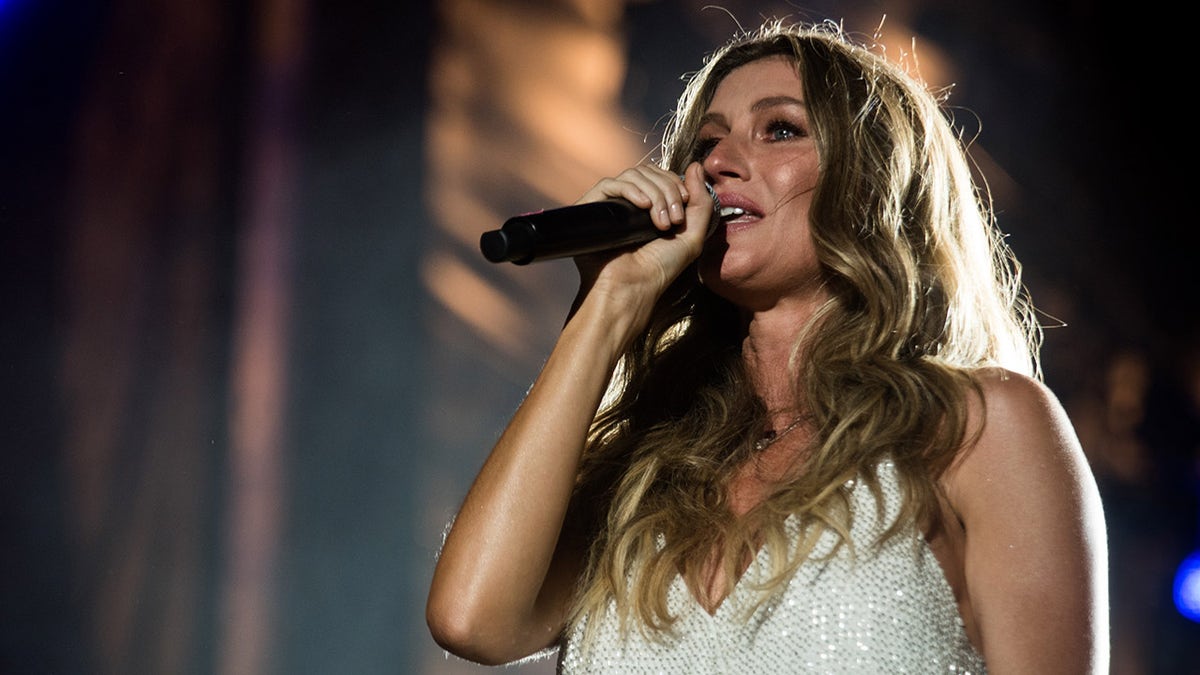 Gisele Bündchen in Rio de Janeiro, Brazil