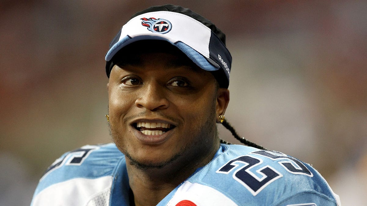LenDale White smiles as a member of the Tennessee Titans