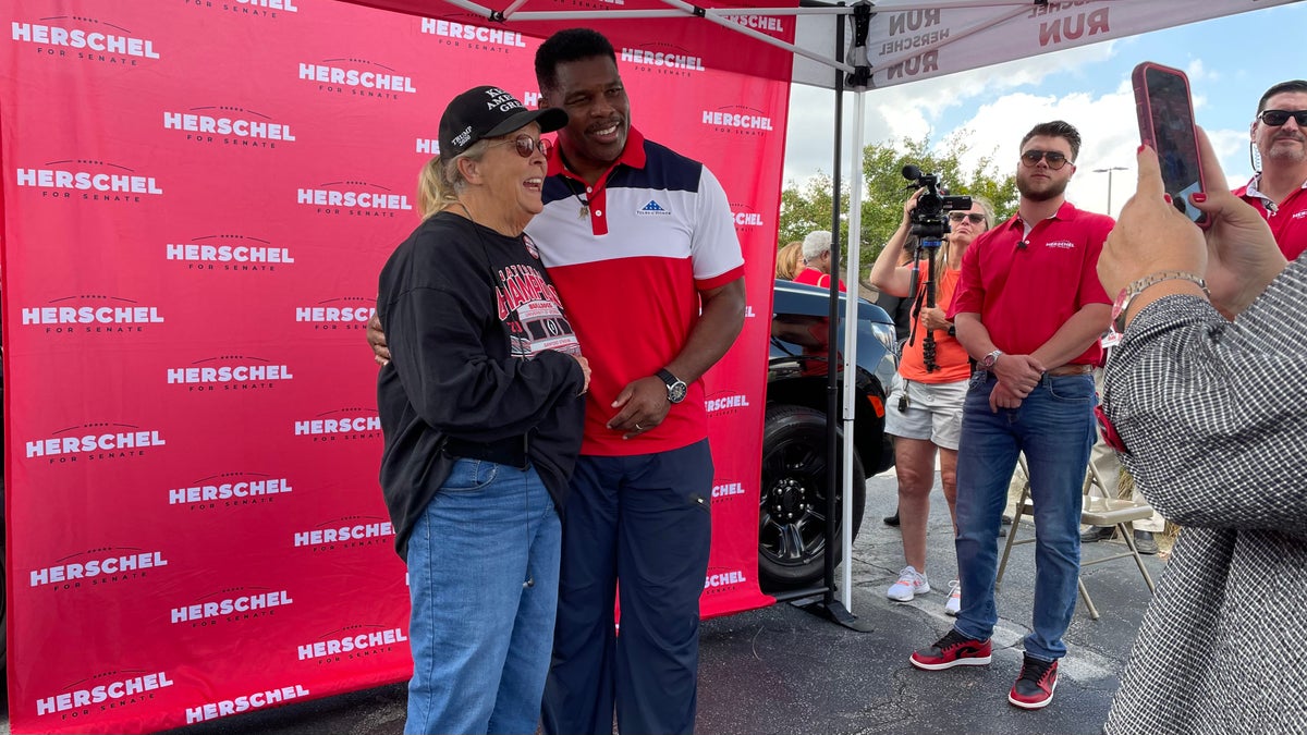 Herschel Walker with supporters