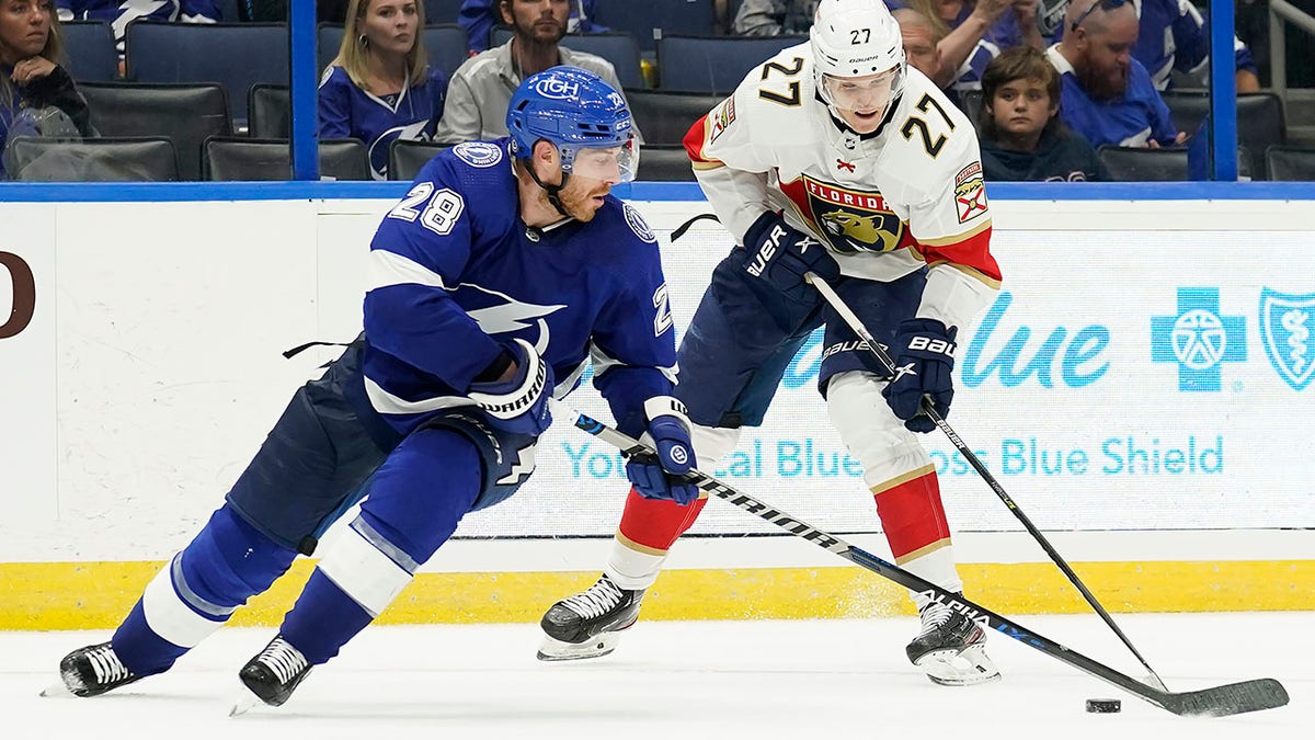 Ian Cole skates in 2022 NHL preseason