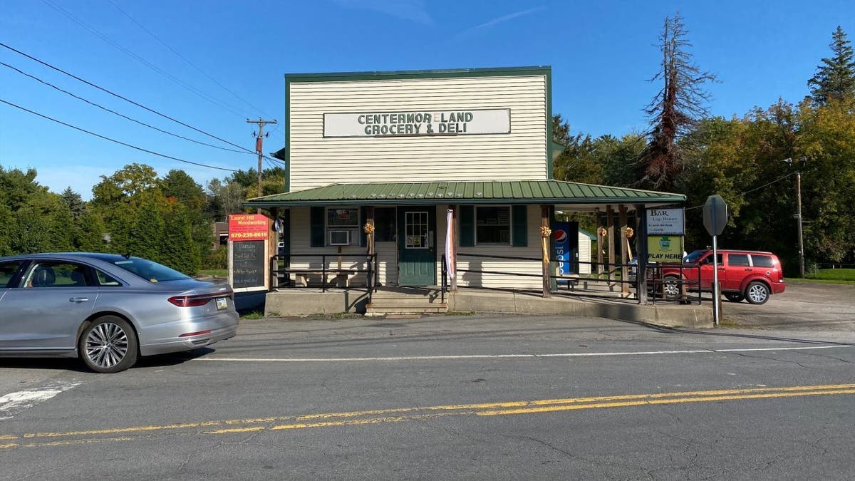 Centermoreland Grocery and Deli storefront
