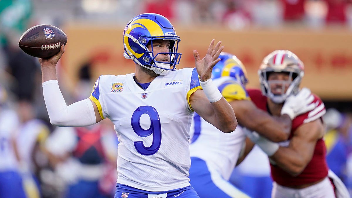 Matthew Stafford throw pass against San Francisco 49ers