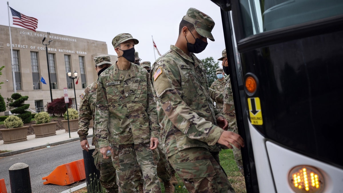 National Guard troops