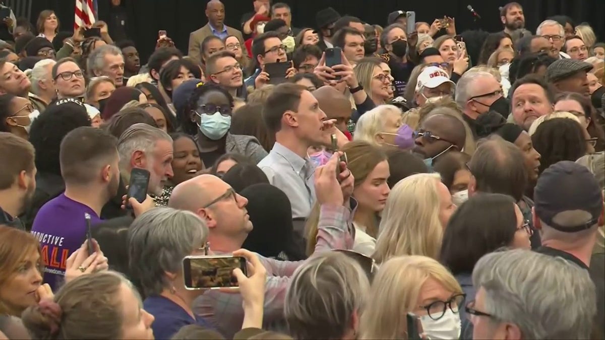 Man interrupts Barack Obama during Michigan campaign speech