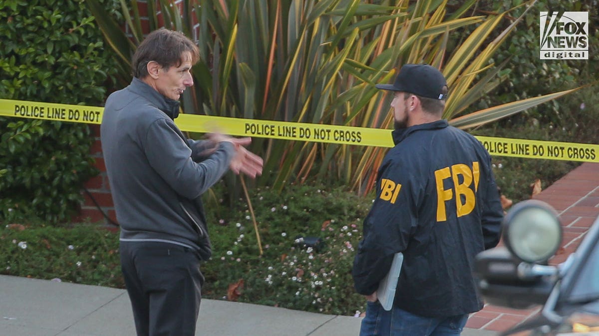 paul pelosi attack hammer nancy pelosi home break-in home invasion